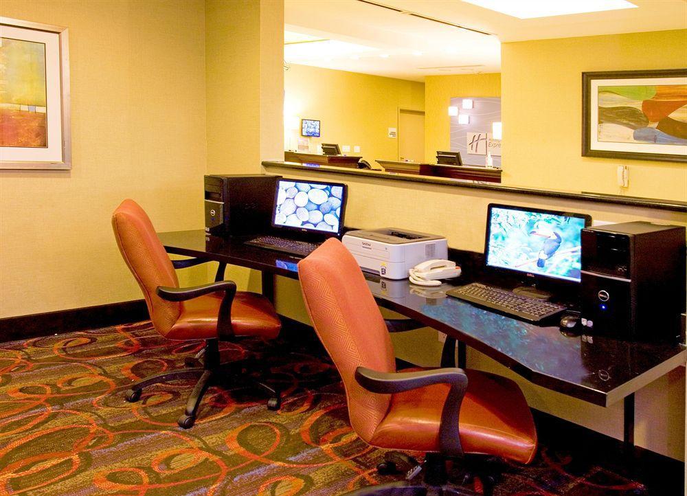 Hotel Express Uvalde, An Ihg 2*