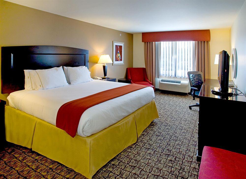 Hotel Express Uvalde, An Ihg Uvalde