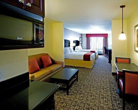 Express Uvalde, An Ihg 2*