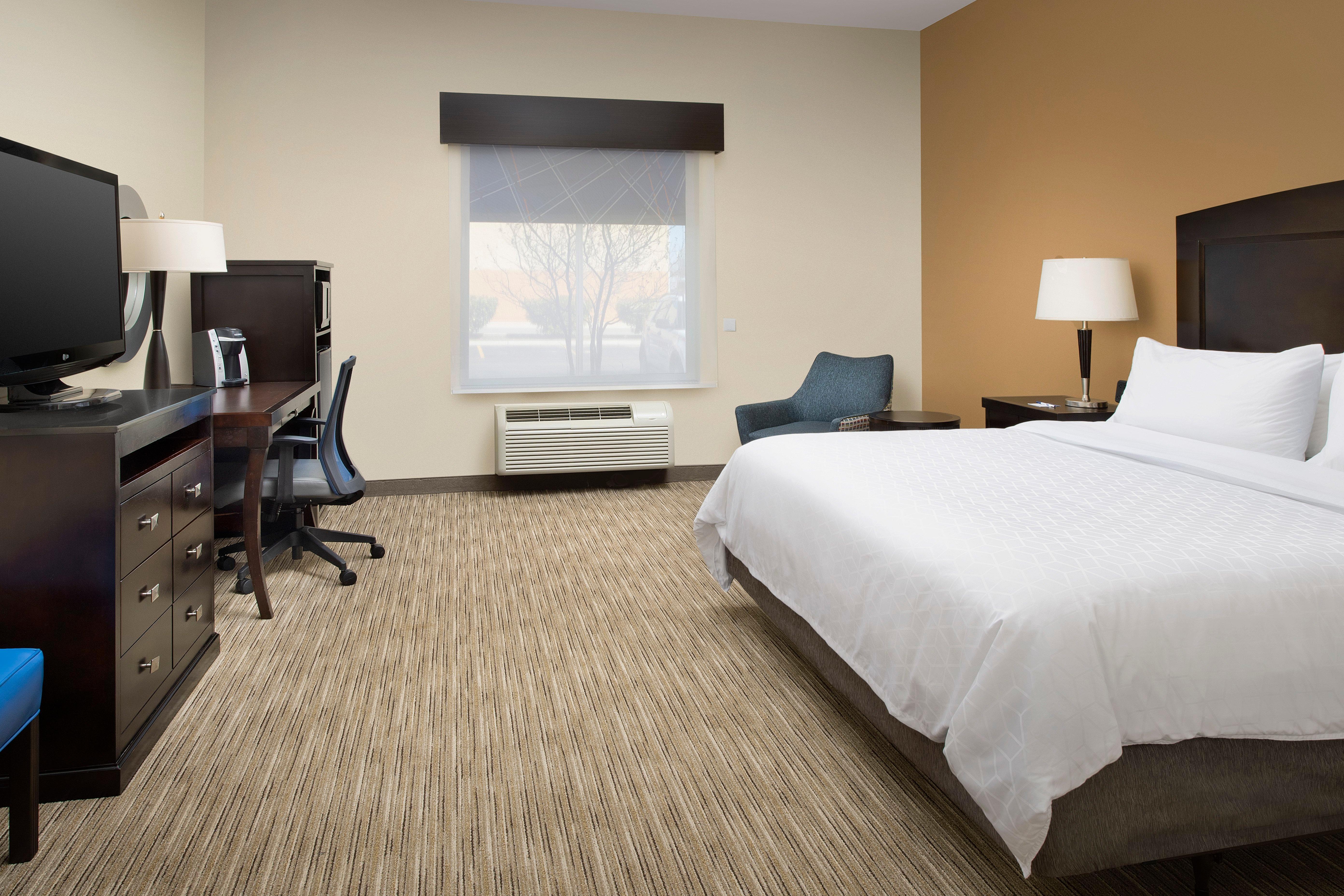 Express Uvalde, An Ihg 2*