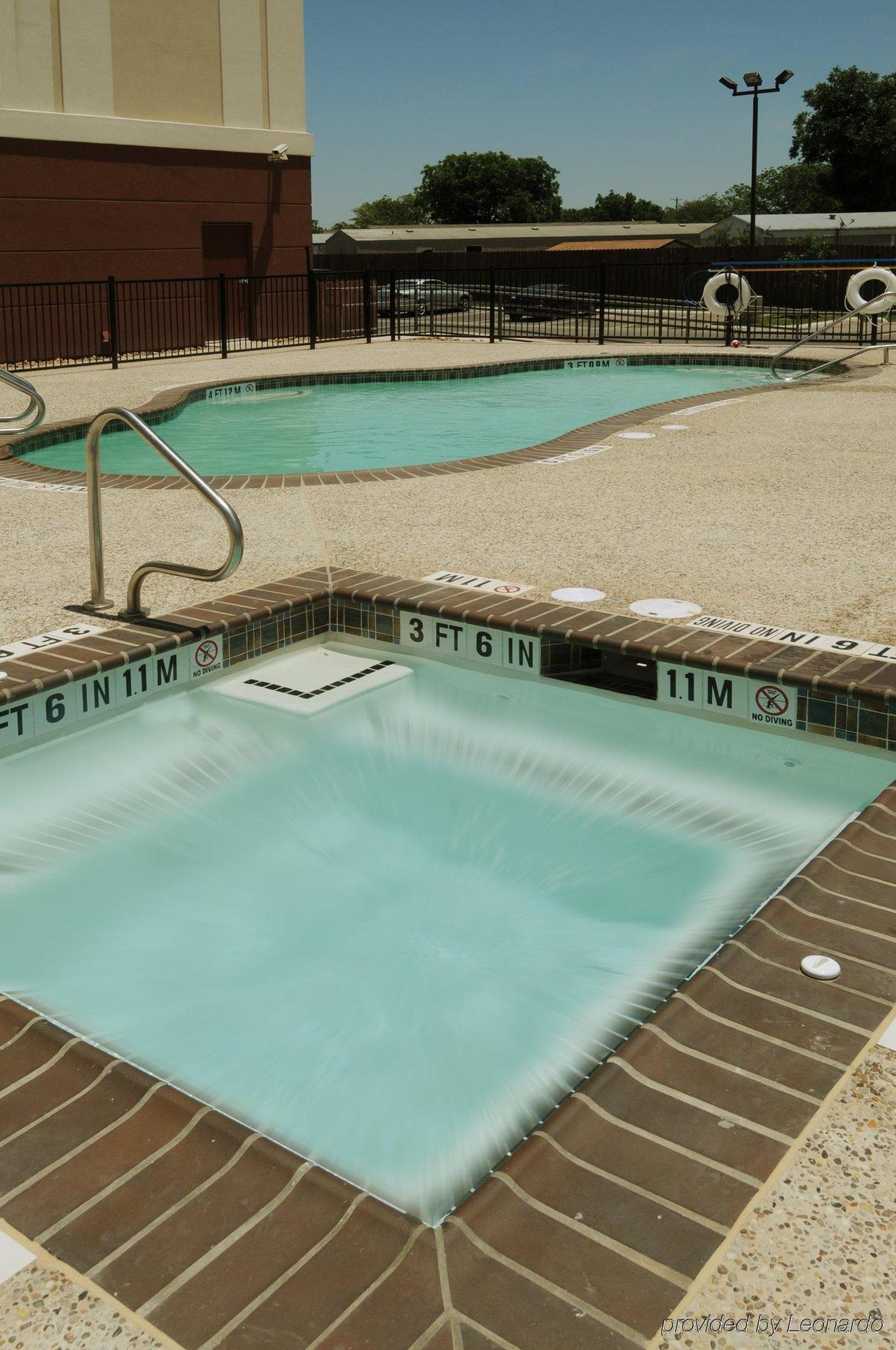 Express Uvalde, An Ihg Hotel 2*