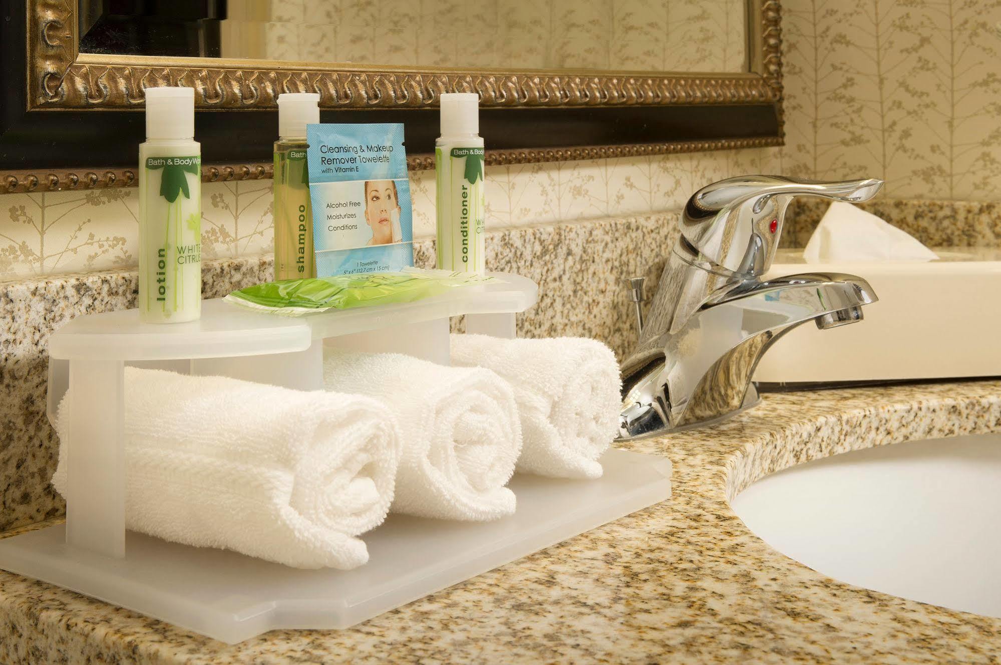 Express Uvalde, An Ihg
